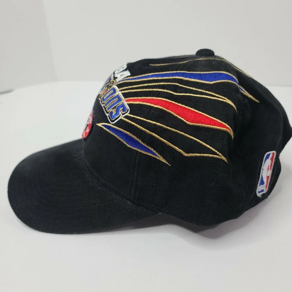 VIntage 1998 Chicago Bulls Championship Black Starter Adjustable The Right Hat